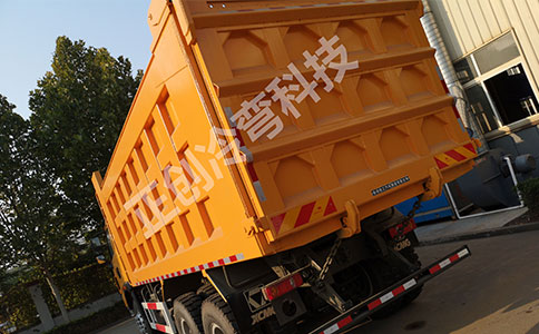 汽車(chē)車(chē)廂板設(shè)備是怎么生產(chǎn)出來(lái)的？有哪些優(yōu)勢(shì)？